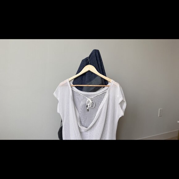 La Vie en Rose Aqua Mesh Tunic - Size M, Lightweight Summer Cover-Up - Picture 5 of 6